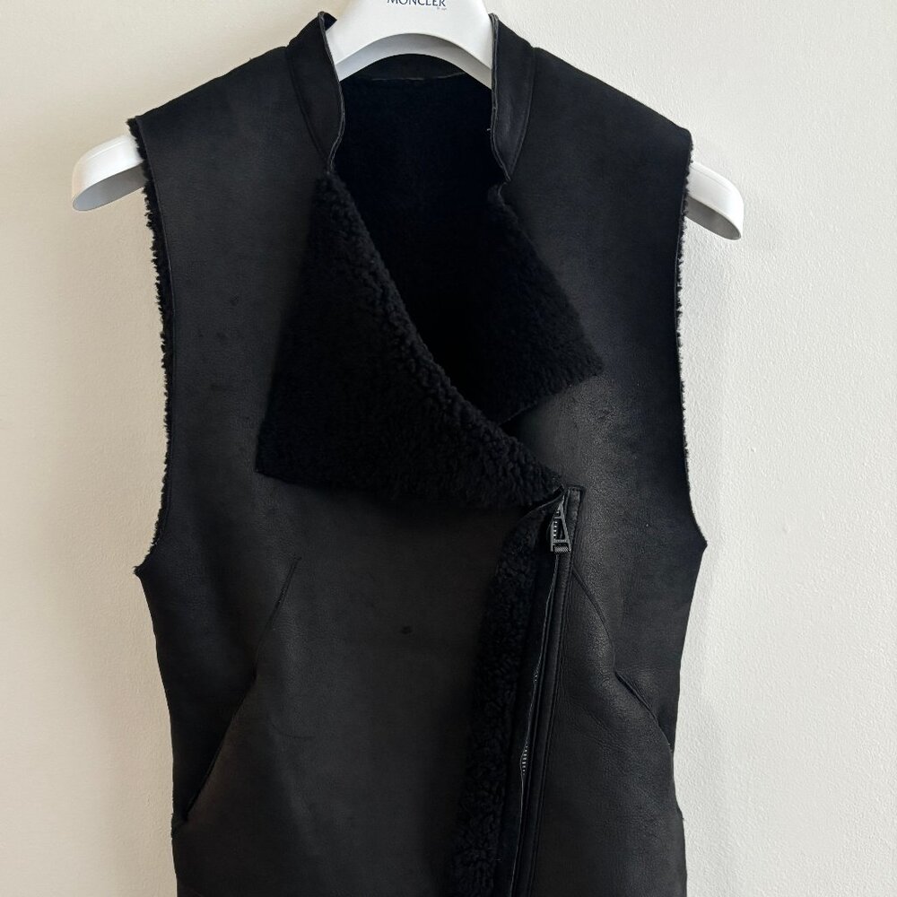 $1200 Belstaff Women's Black Leather Shearling/ Sheepskin Vest - Small